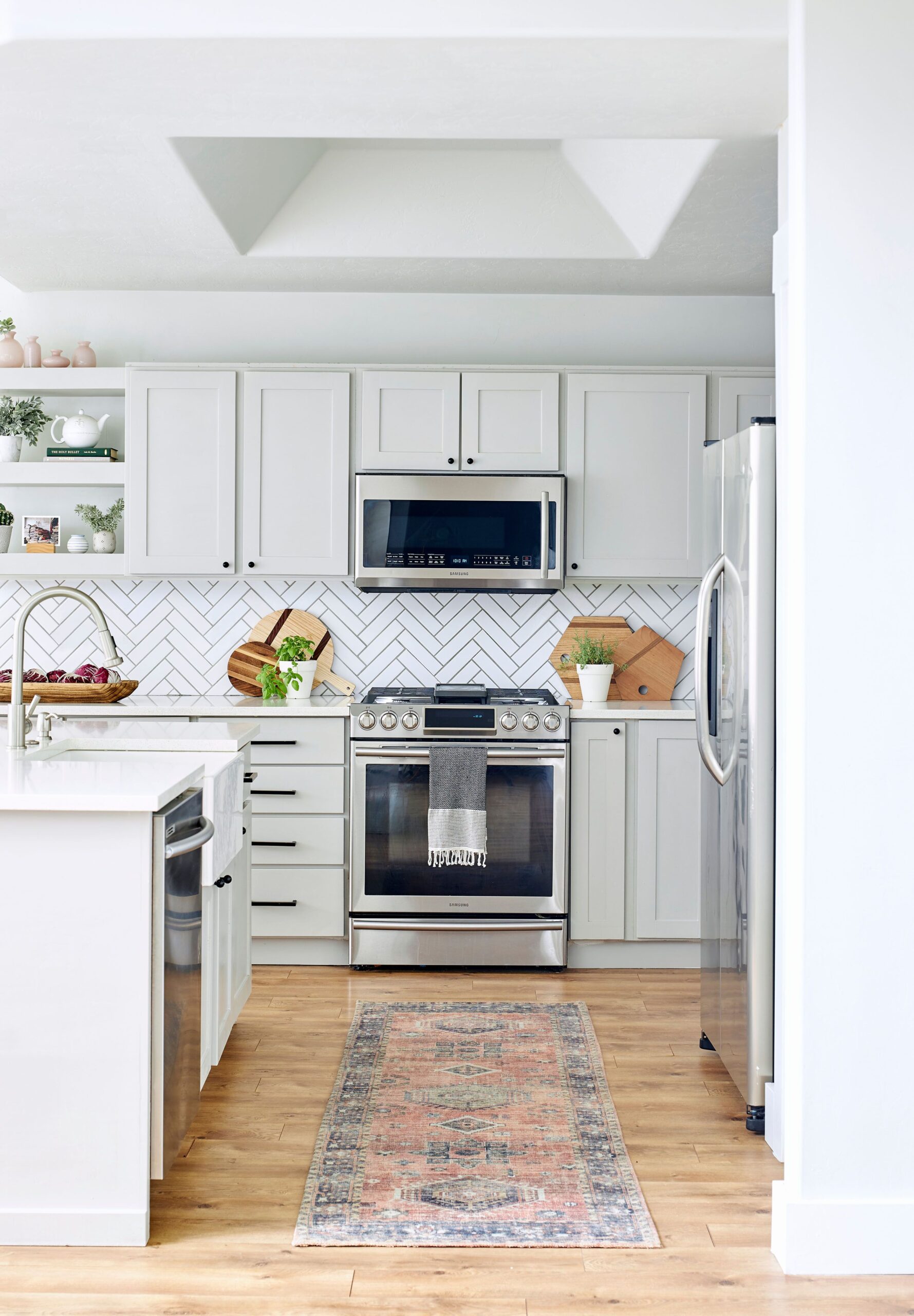 Contemporary Farmhouse Kitchen Remodel by Structure Builders LLC project photo