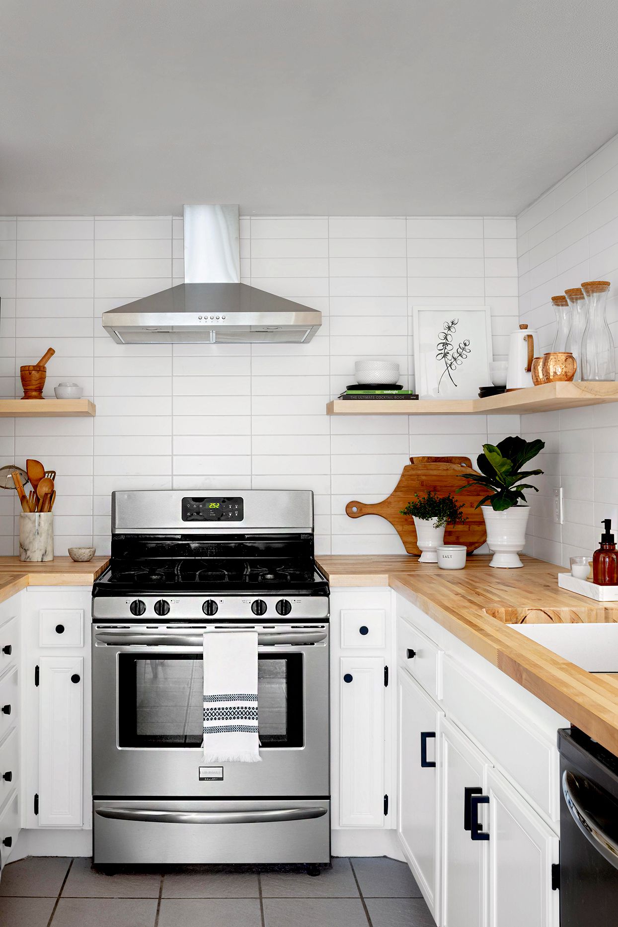 Farmhouse Kitchen Remodel by Structure Builders LLC project photo